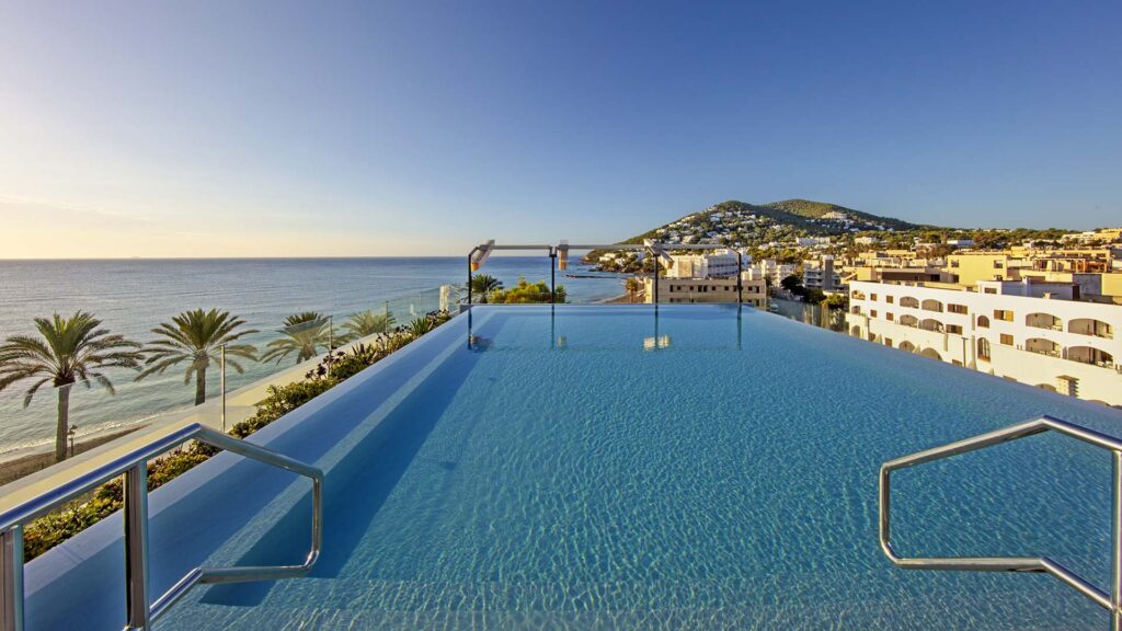 Ibiza vs. Mykonos: How to Choose the Ideal Mediterranean Island for Your Vacation